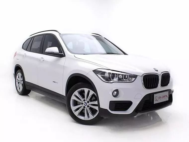 BMW X1 Branco 12