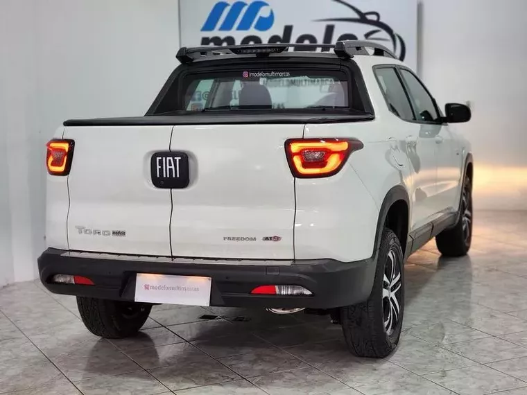 Fiat Toro Branco 14