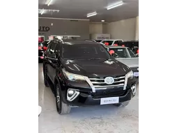 Toyota Hilux SW4