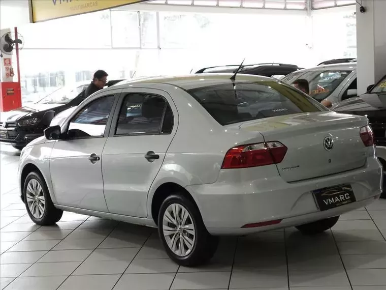 Volkswagen Voyage Prata 11