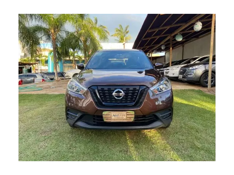 Nissan Kicks Marrom 1