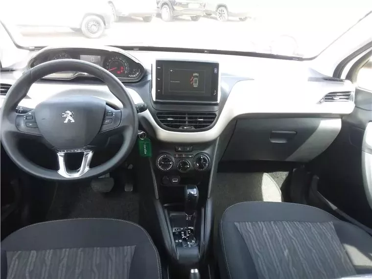 Peugeot 2008 Branco 3