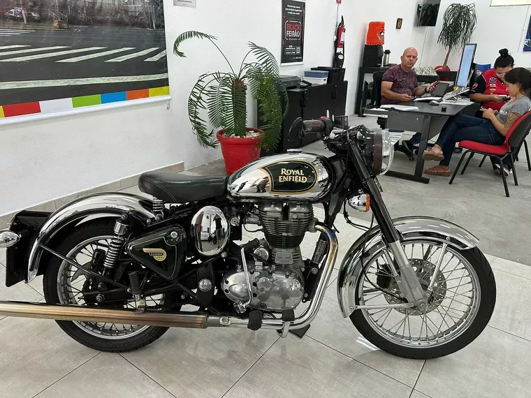 Royal Enfield Classic Verde 6