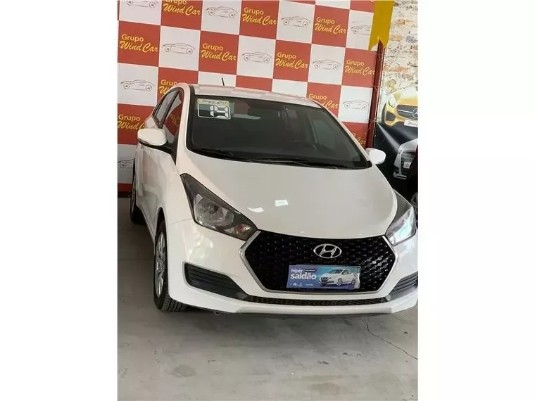 Hyundai HB20S Branco 3