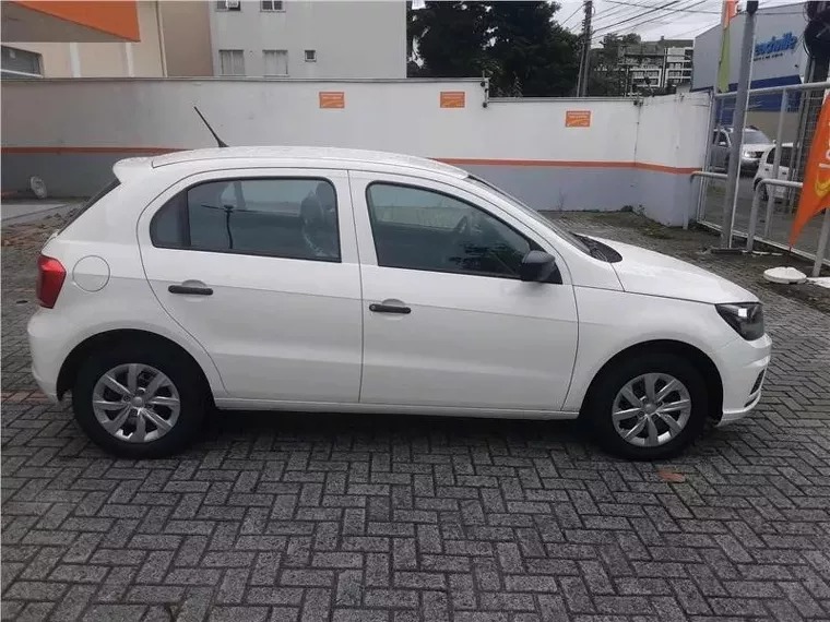 Volkswagen Gol Branco 5