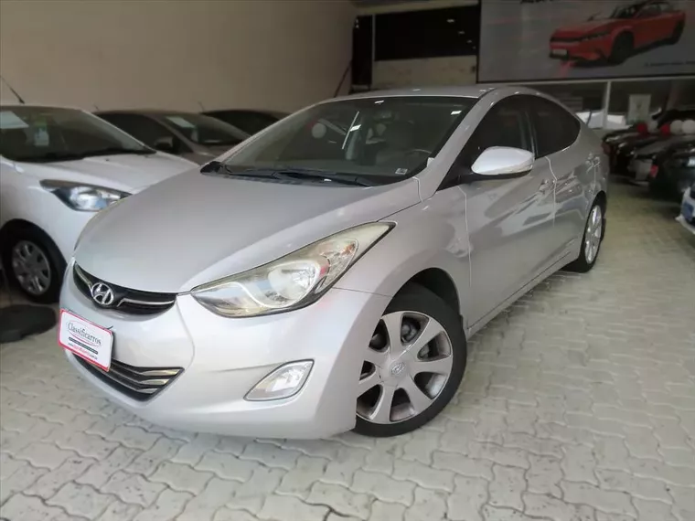 Hyundai Elantra Prata 1