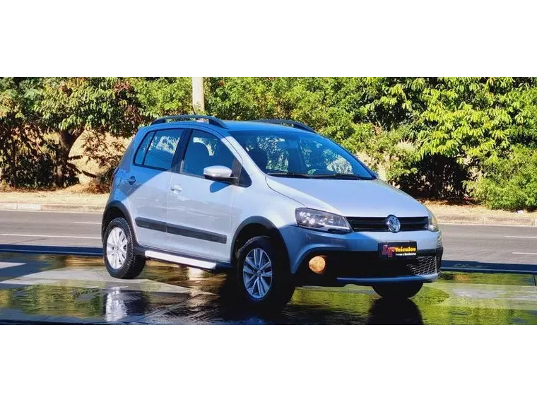 Volkswagen Crossfox Prata 2