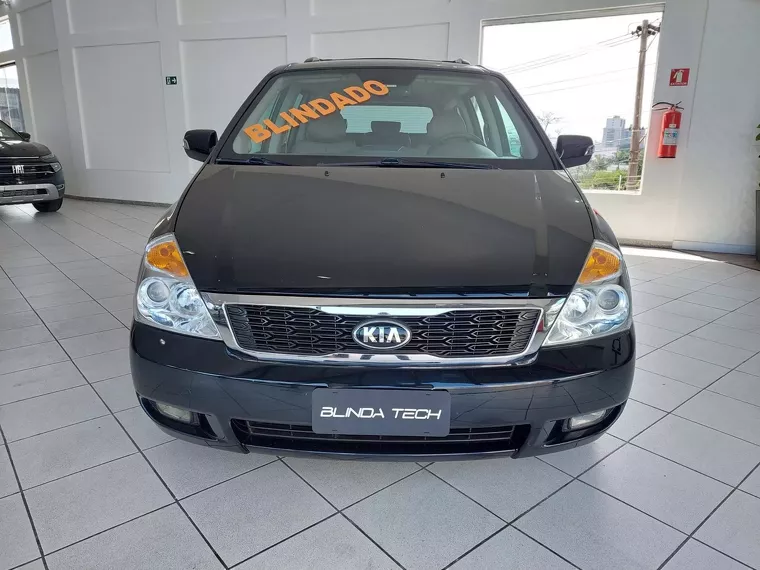 KIA Carnival Preto 20