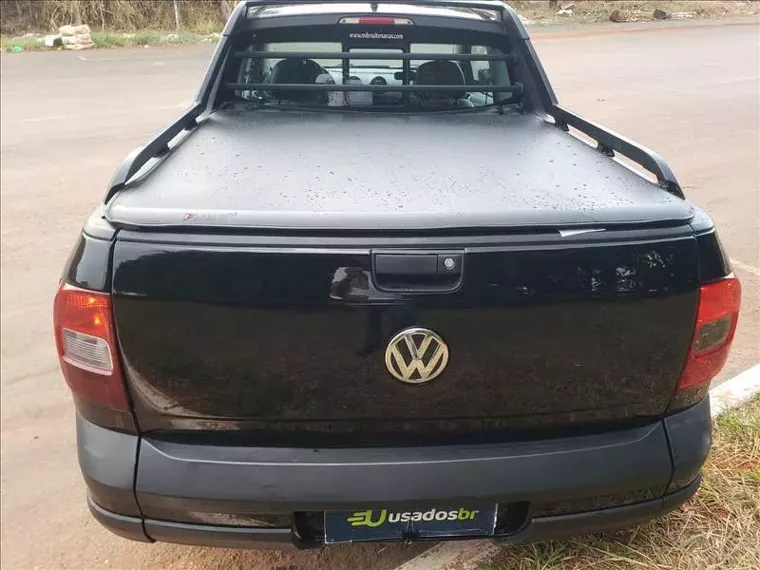 Volkswagen Saveiro Preto 23