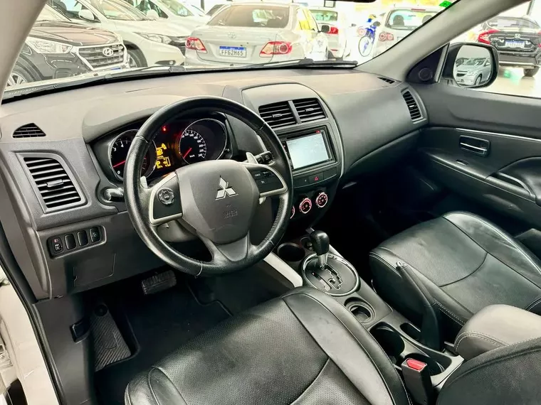 Mitsubishi ASX Branco 6