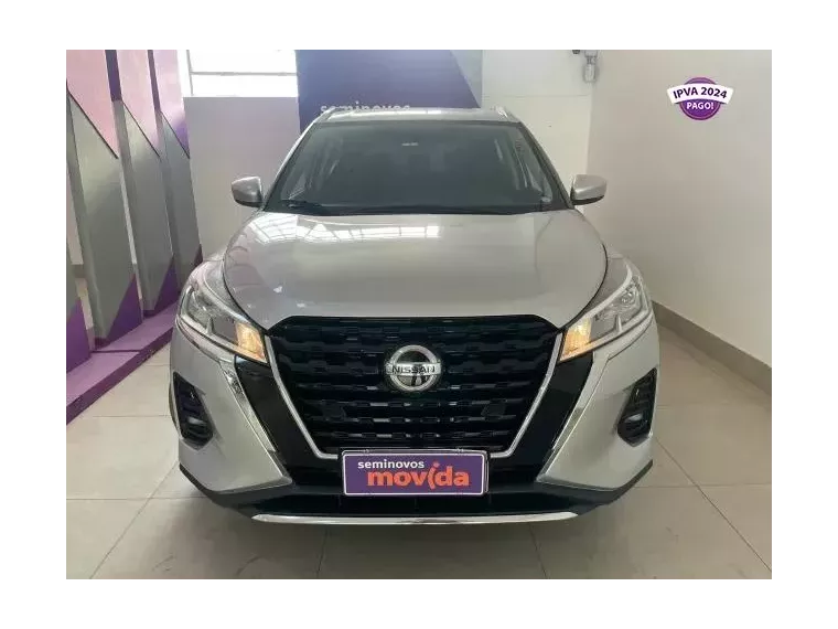 Nissan Kicks Prata 2