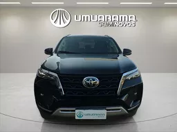 Toyota Hilux SW4