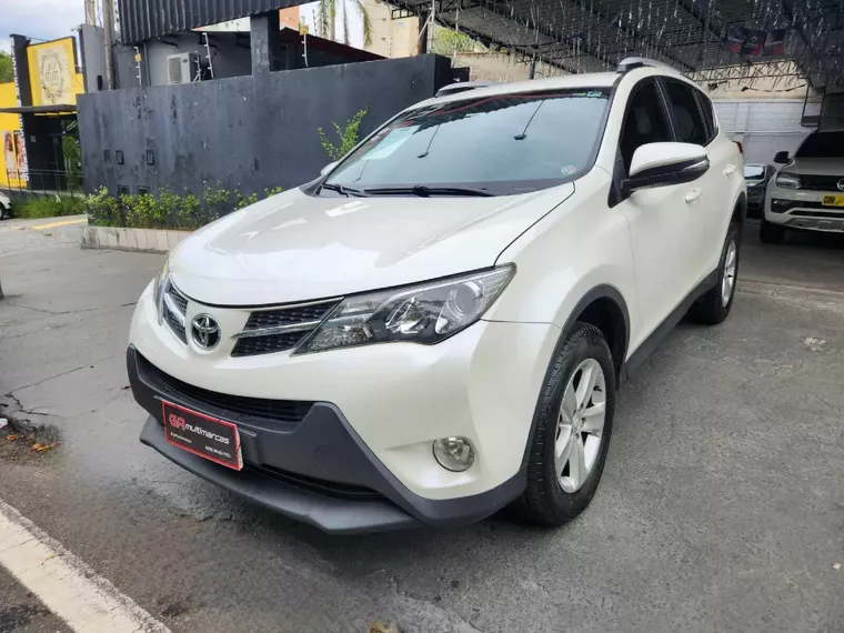 Toyota RAV4 Branco 6