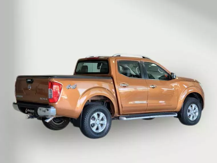 Nissan Frontier Laranja 6