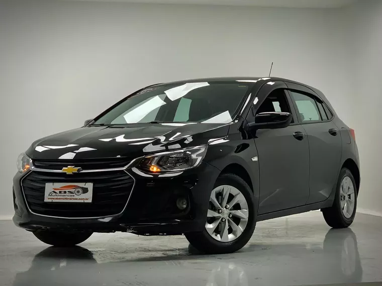 Chevrolet Onix Preto 6