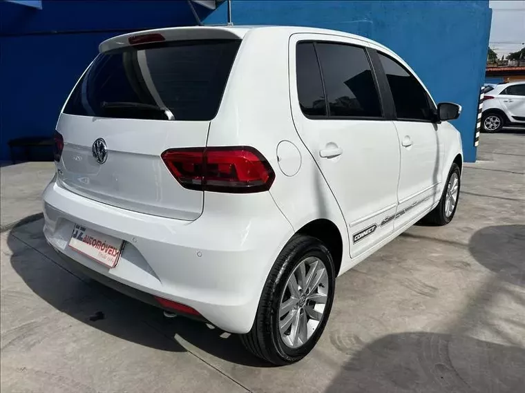 Volkswagen Fox Branco 16