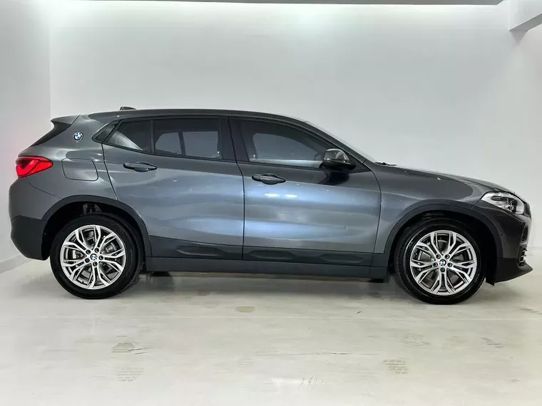 BMW X2 Cinza 16