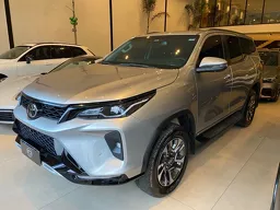 Toyota Hilux SW4