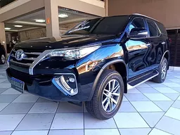Toyota Hilux SW4