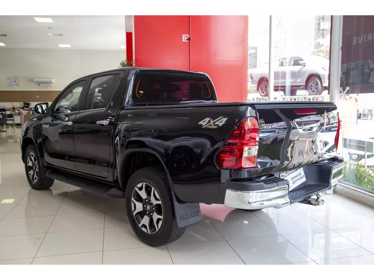 Toyota Hilux Preto 3