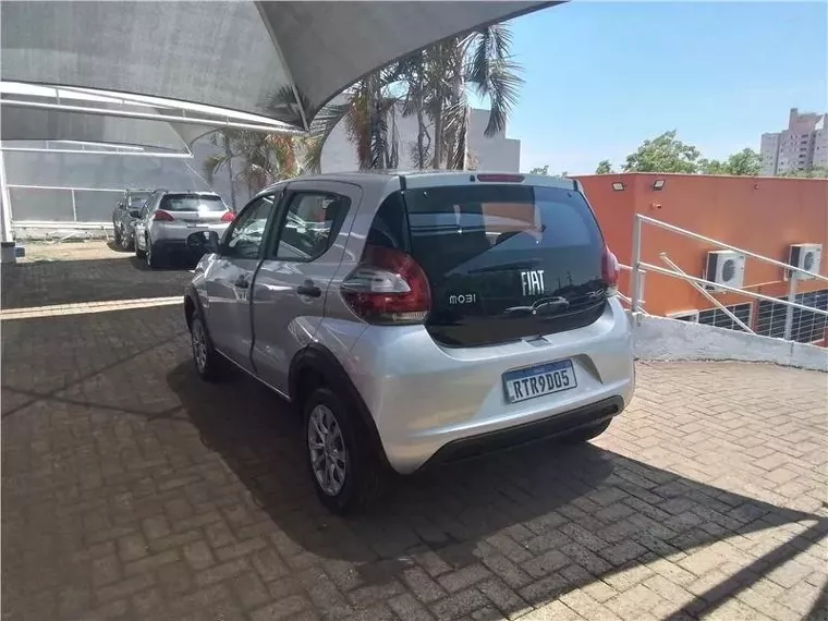 Fiat Mobi Prata 2