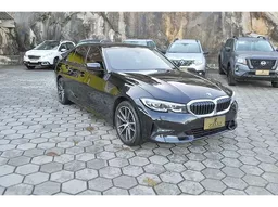 BMW 320i