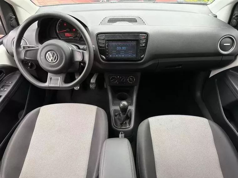 Volkswagen UP Branco 4