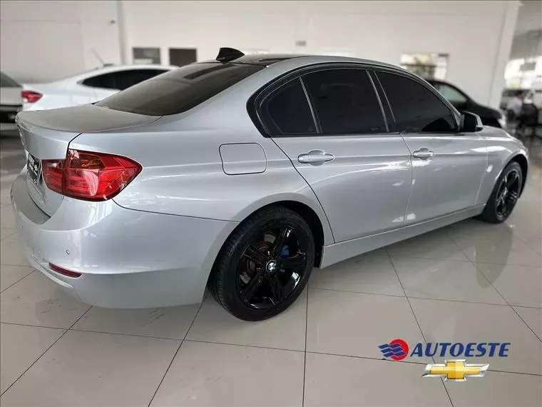 BMW 320i Prata 8