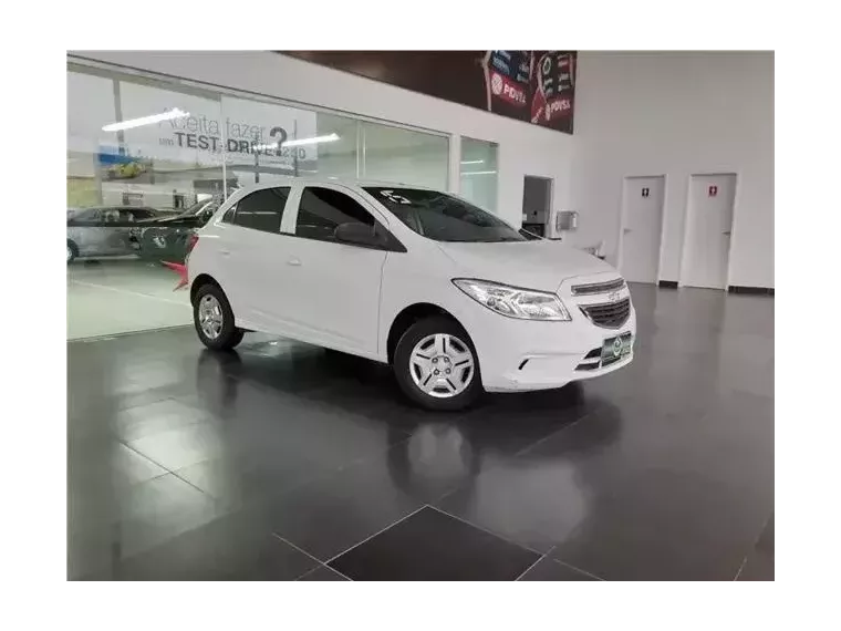 Chevrolet Onix Branco 7