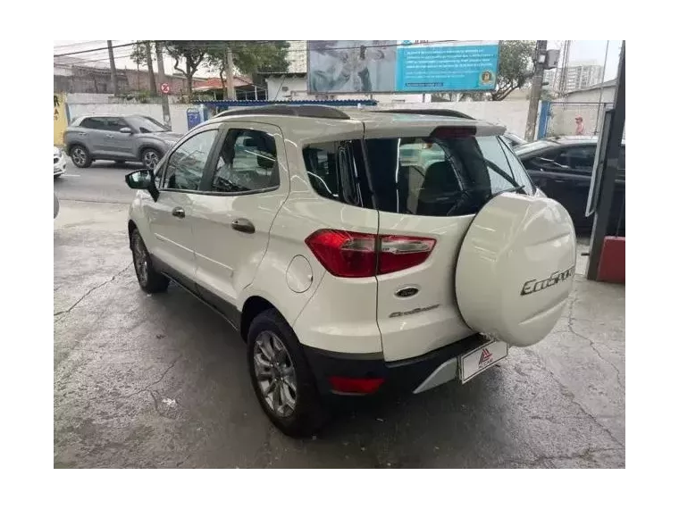 Ford Ecosport Branco 8