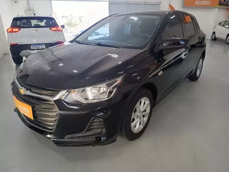 Chevrolet Onix Preto 9