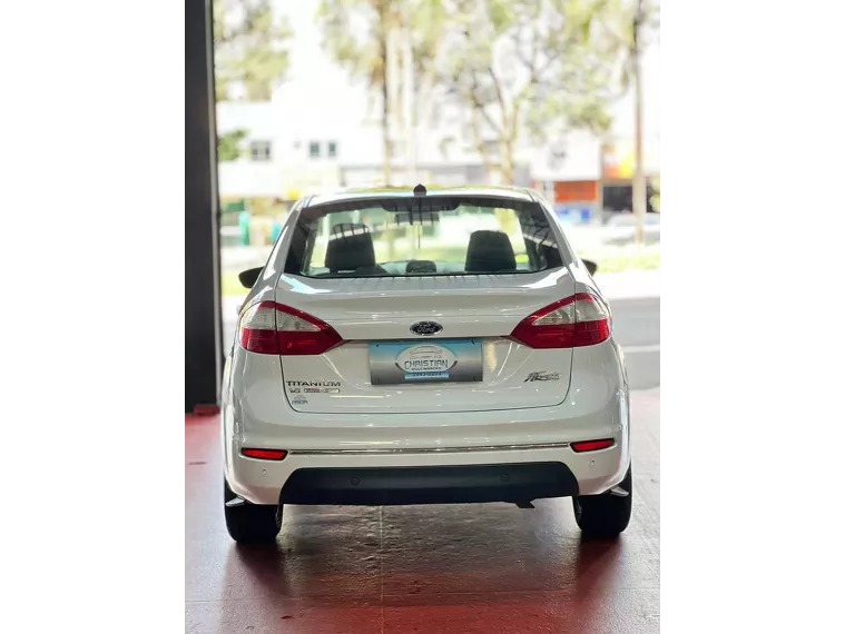 Ford Fiesta Branco 6