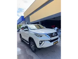Toyota Hilux SW4