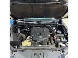 Toyota Hilux SW4