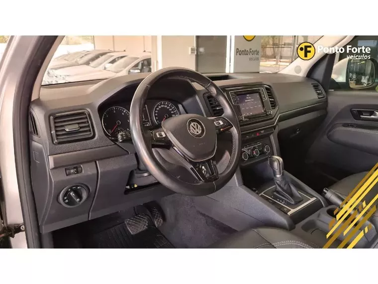 Volkswagen Amarok Prata 5