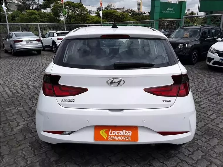 Hyundai HB20S Branco 3