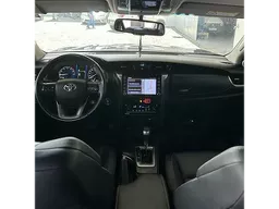 Toyota Hilux SW4