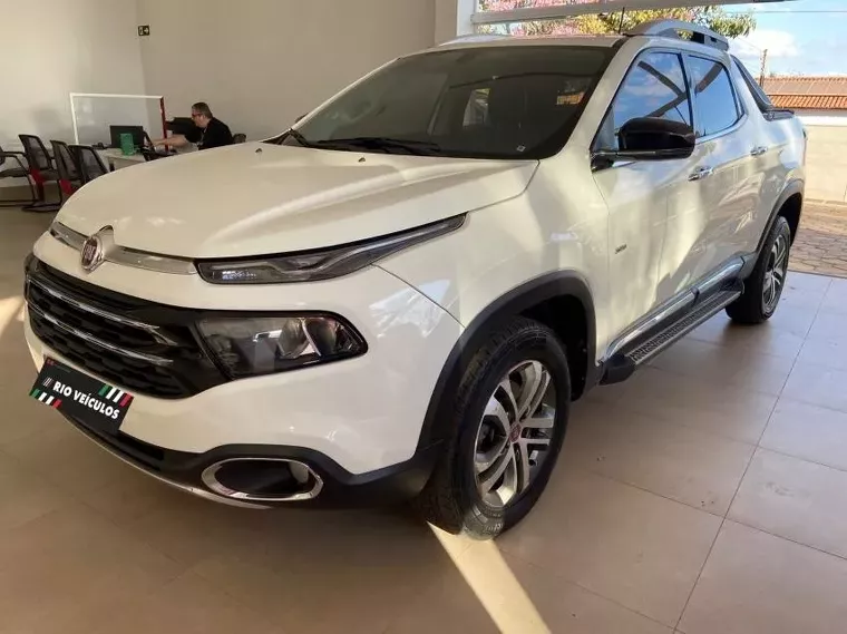 Fiat Toro Branco 1