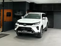 Toyota Hilux SW4