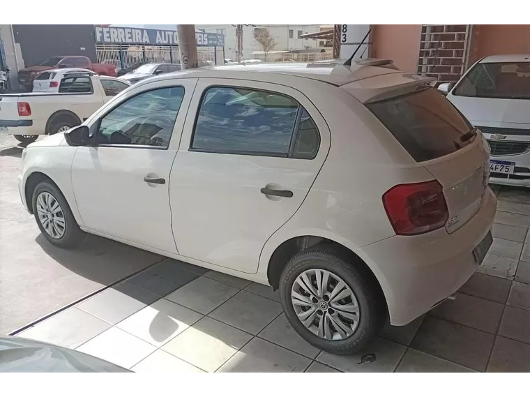 Volkswagen Gol Branco 7