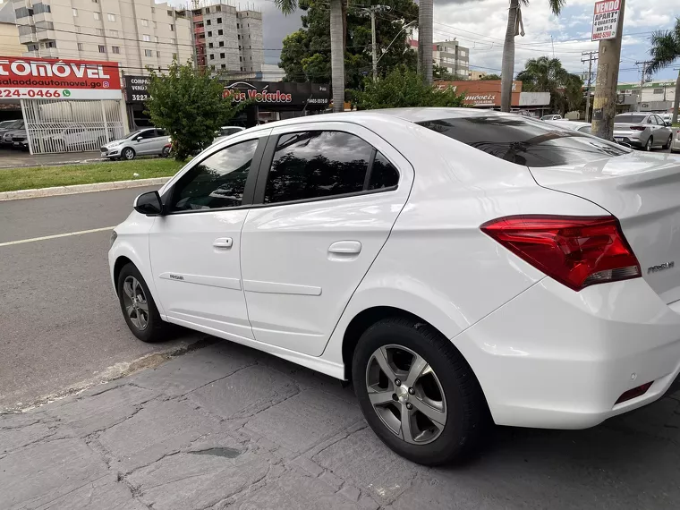 Chevrolet Prisma Branco 3