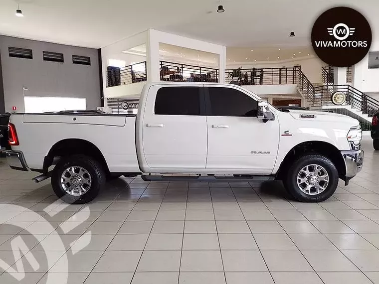 RAM 2500 Branco 9