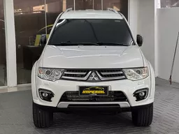 Mitsubishi Pajero Full