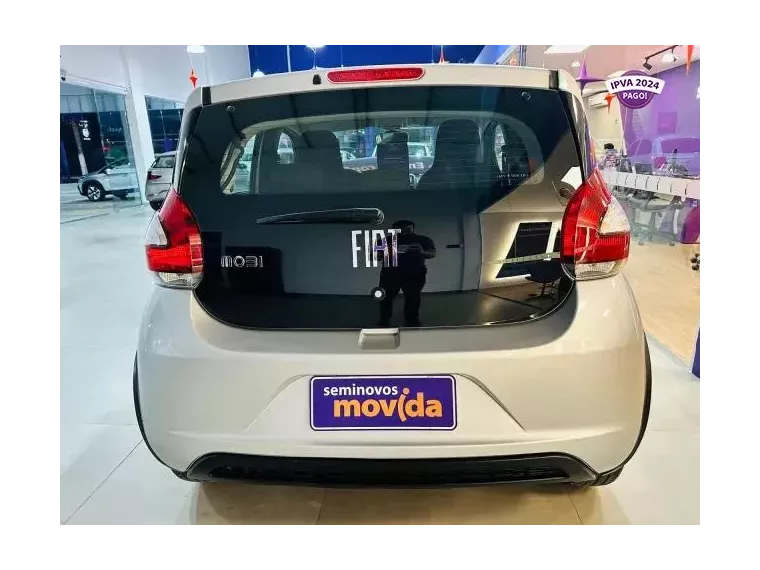 Fiat Mobi Prata 3