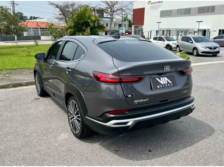 Fiat Fastback Cinza 8