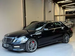 Mercedes-benz E 63 AMG