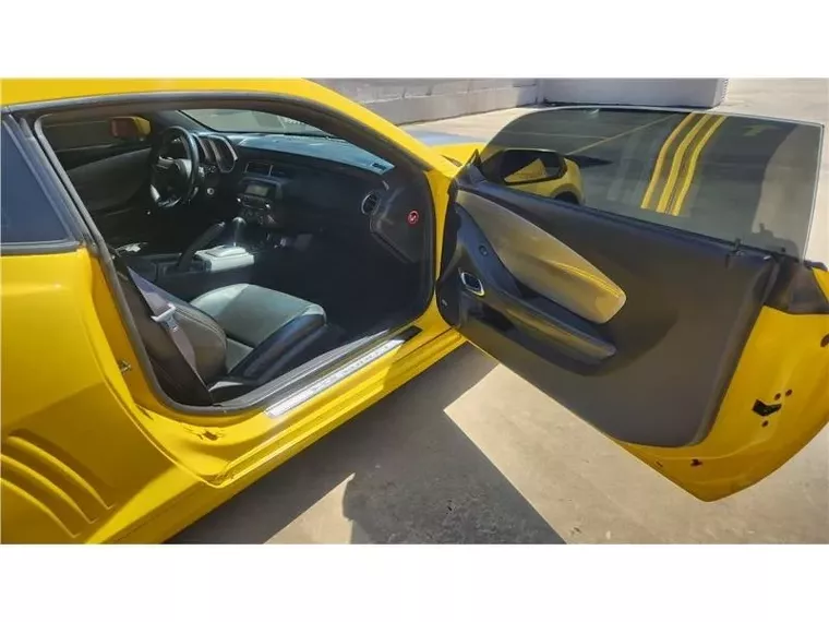 Chevrolet Camaro Amarelo 18