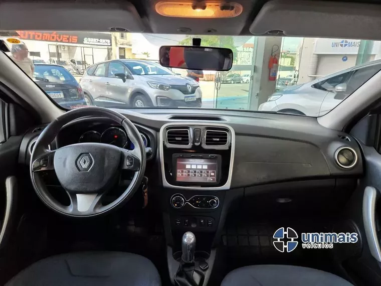 Renault Sandero Prata 10