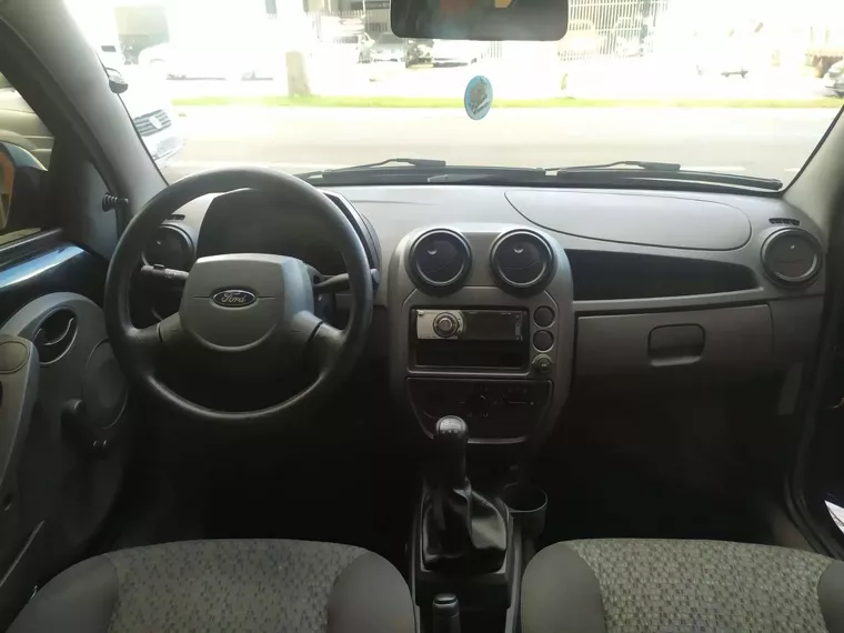 Ford KA Preto 5