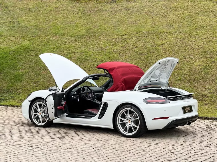 Porsche 718 Branco 12